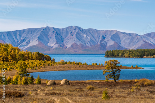 Fototapeta Naklejka Na Ścianę i Meble -  Beautiful bay on the lake Hovsgol