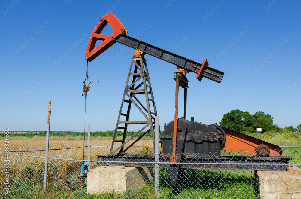 Oil well near Tyulenovo village, Bulgaria Oil well near Tyulenovo village, Bulgaria