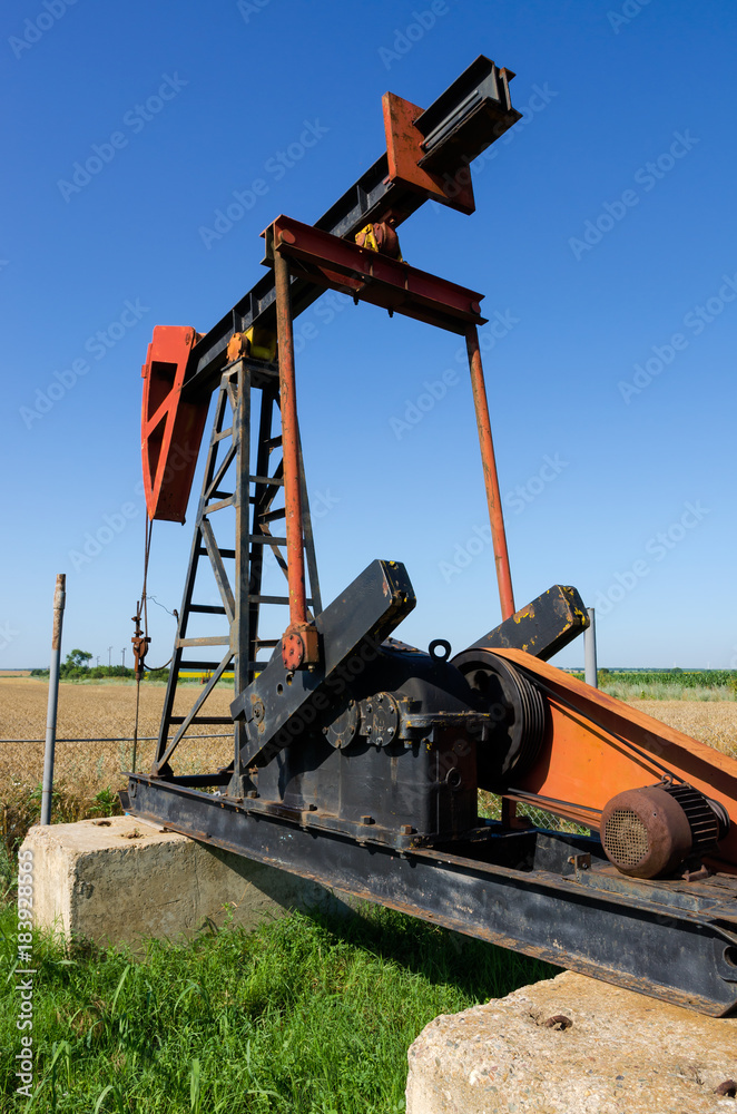 Oil well near Tyulenovo village, Bulgaria Oil well near Tyulenovo village, Bulgaria