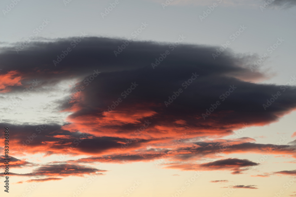 Fototapeta premium Cloudy sky during sunset