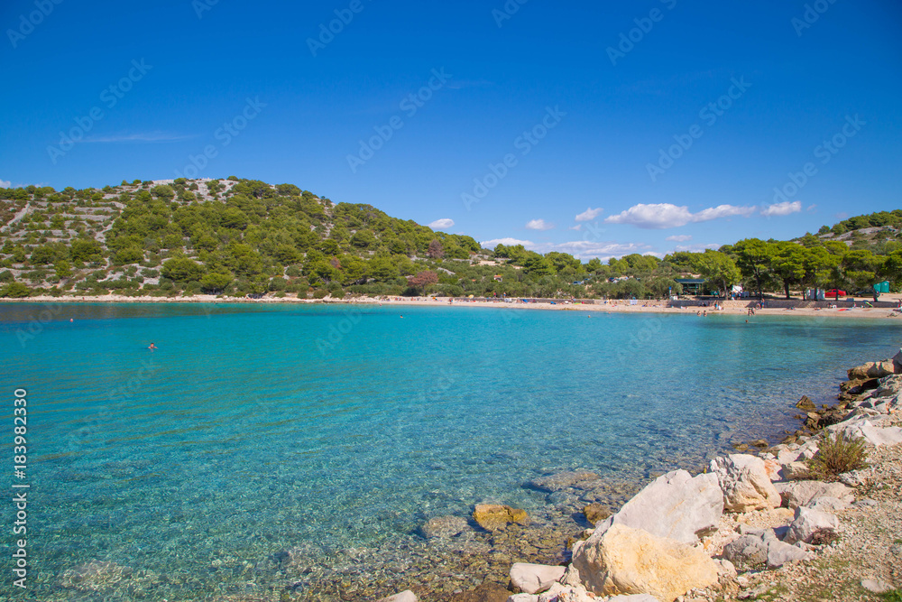 traumhafte Buchten und Natur auf den Inseln Kroatiens