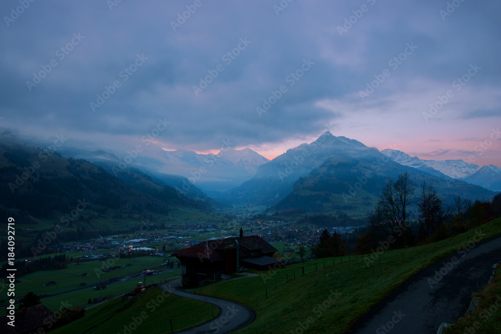 Naklejka premium Ein typischer Herbsttag in der Schweiz