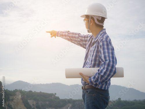Engineers are pointing fingers at the construction plan.