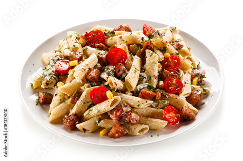Pasta with sausages and vegetables 