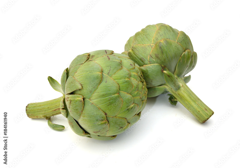 Obraz premium Fresh Artichokes isolated on white background