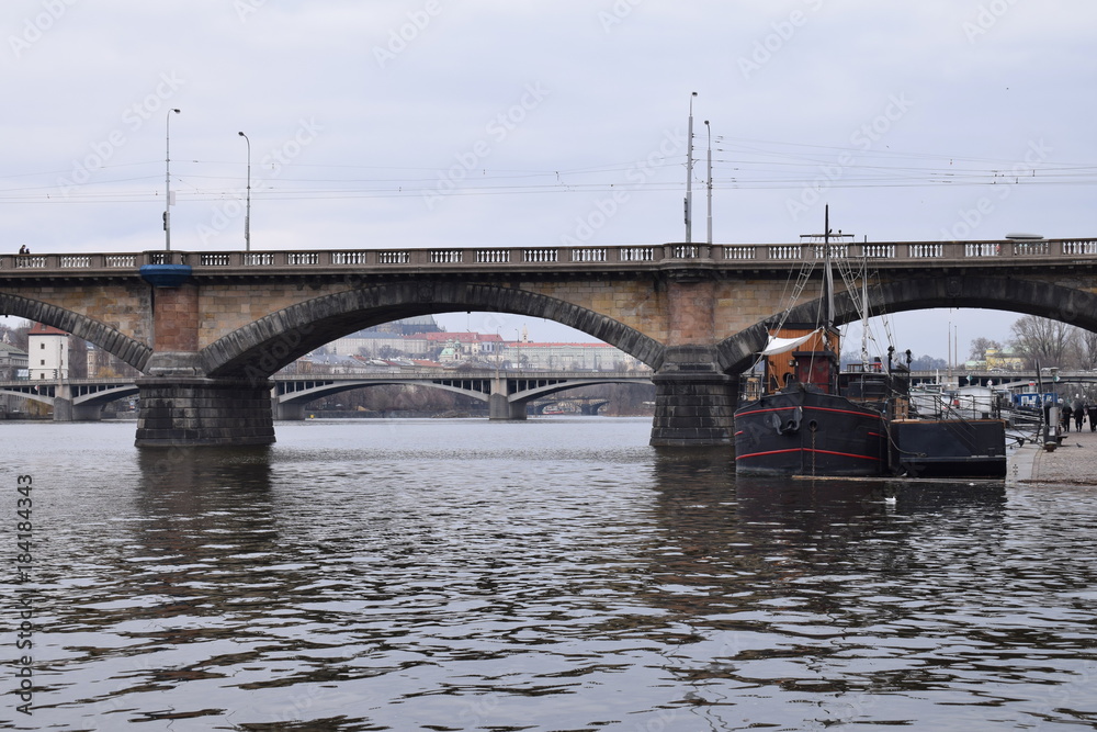 Naklejka premium Moldaubrücke - Praha - Prag