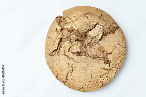 Round gold metal bread © PixieMe
