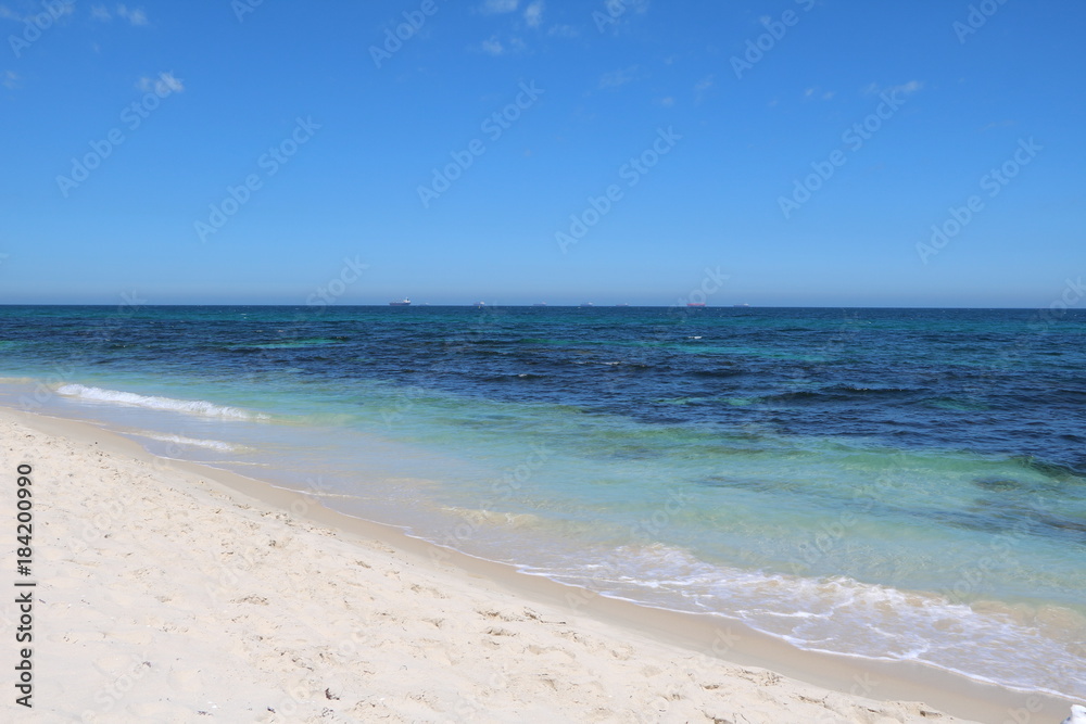 Sandy beach of Cottesloe Beach at Indian Ocean in summer, Western Australia