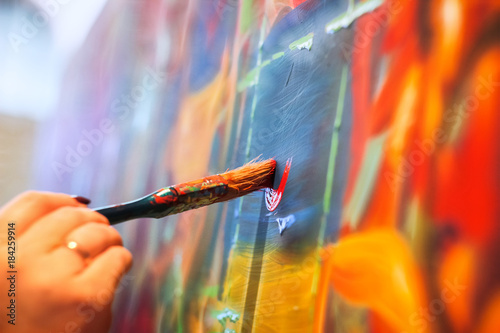 Fényképezés painting brush on wall