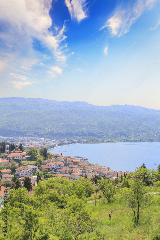 Obraz premium Beautiful view of the coast of Lake Ohrid in Macedonia