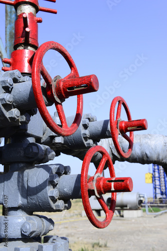 Oil pipelines and switches in oil fields