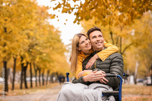 Woman with her husband in w...