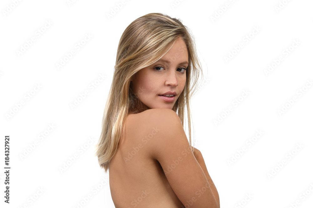 Hübsche blonde Frau mit nackten Schultern Hübsche blonde Frau mit nackten Schultern