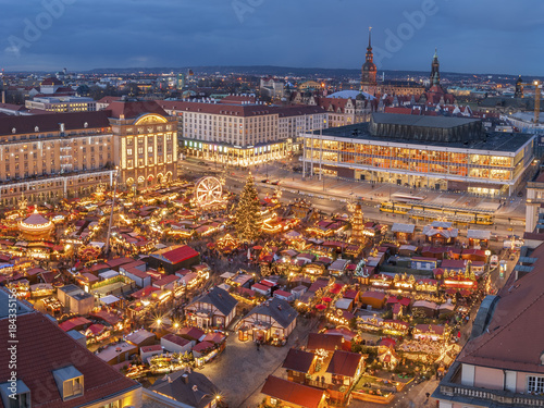 Striezelmarkt Dresden 2017 Blick von der Kreuzkirche photo