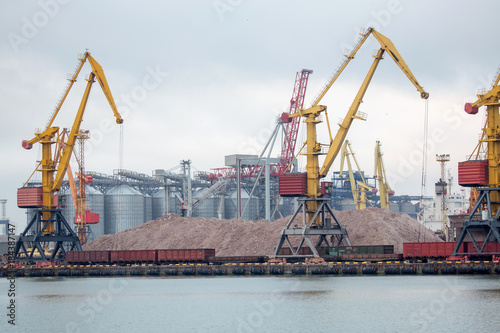Εκτύπωση καμβά Port terminal of bulk cargo