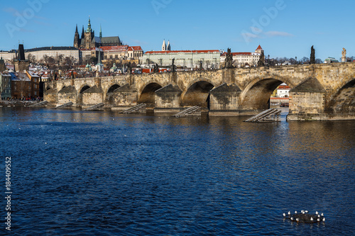 Charles bridge and Prague castle © Štefan Brenčík