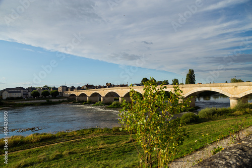 Pont de pierres sur la Loire