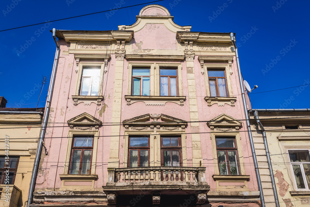 Obraz premium Residential building on the Old Town of Chernivtsi, Ukraine