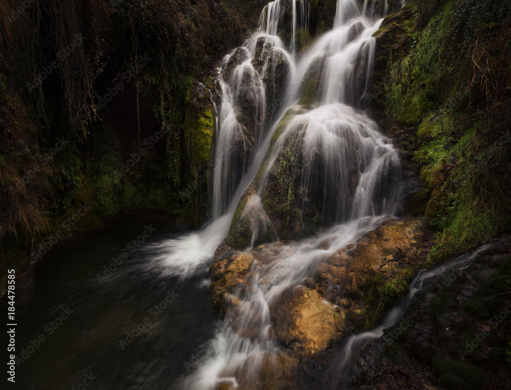 Fototapeta premium Water in motion at Tobera waterfall in Burgos