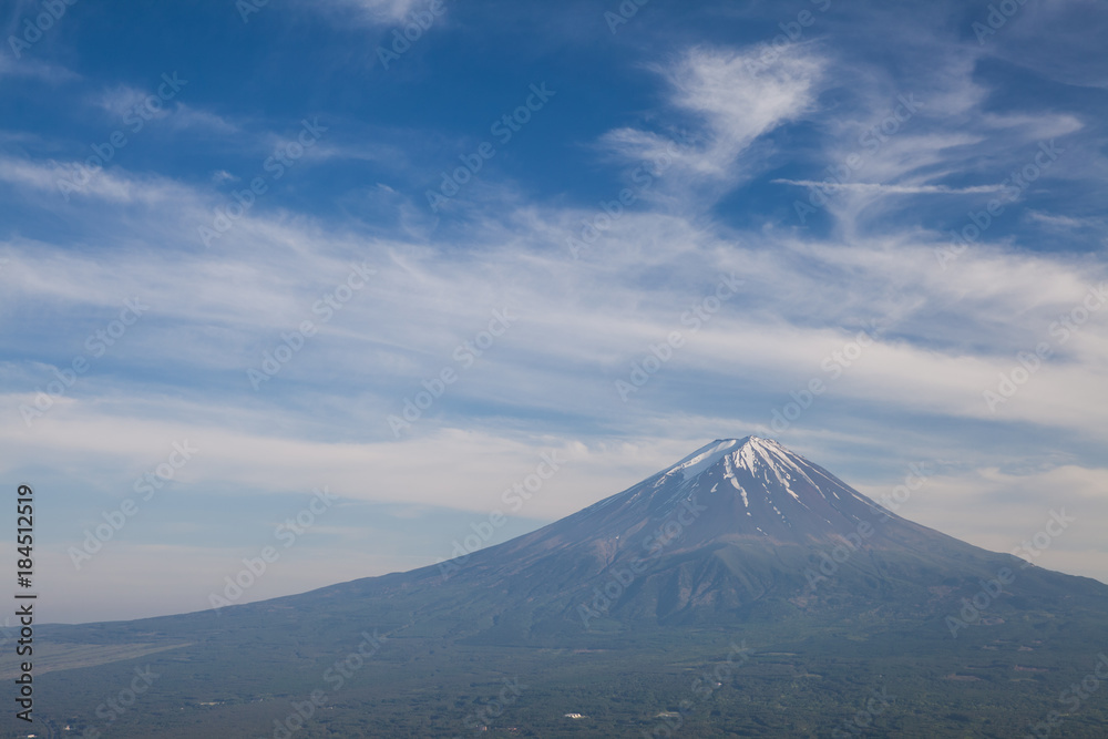 Mountain Fuji and cloud in spring season