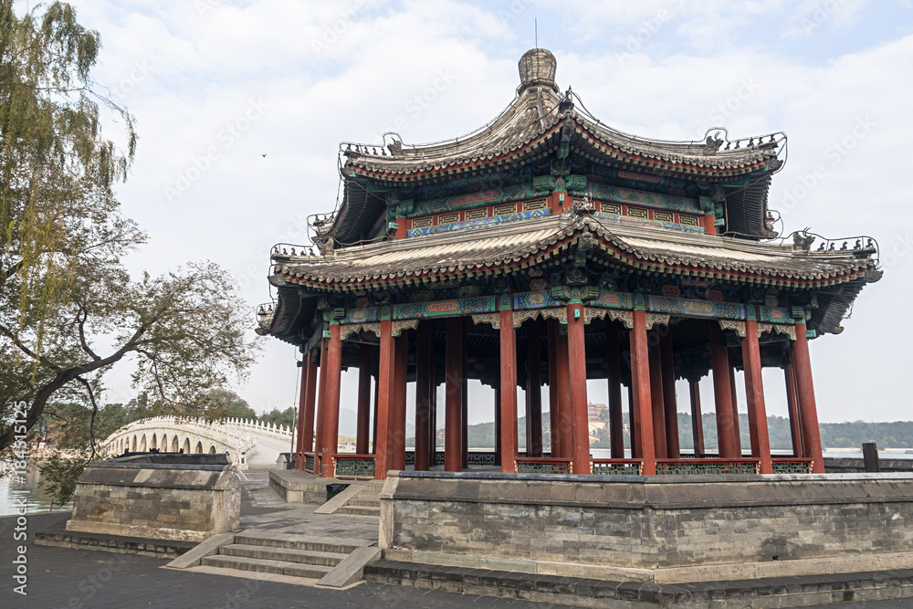 Fototapeta premium Kuoru Pavilion in Summer Palace, the biggest pavilion in China
