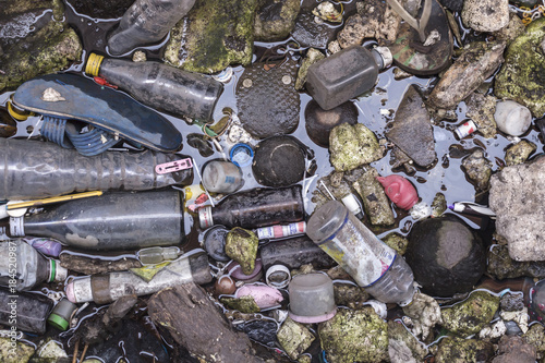 Obraz na plátně Bangkok - Feburay 15: Plastic rubbish paper foam garbage pollution in river photo showing pollution in city on Feburay 15, 2015 in Bangkok Thailand
