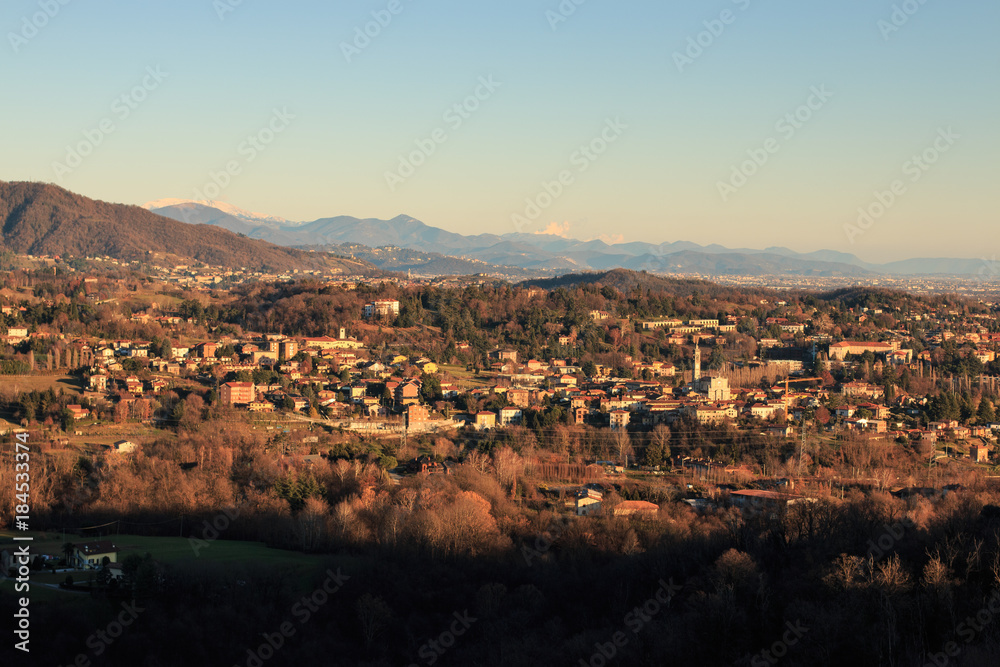 Obraz premium tramonto da Montevecchia - Brianza