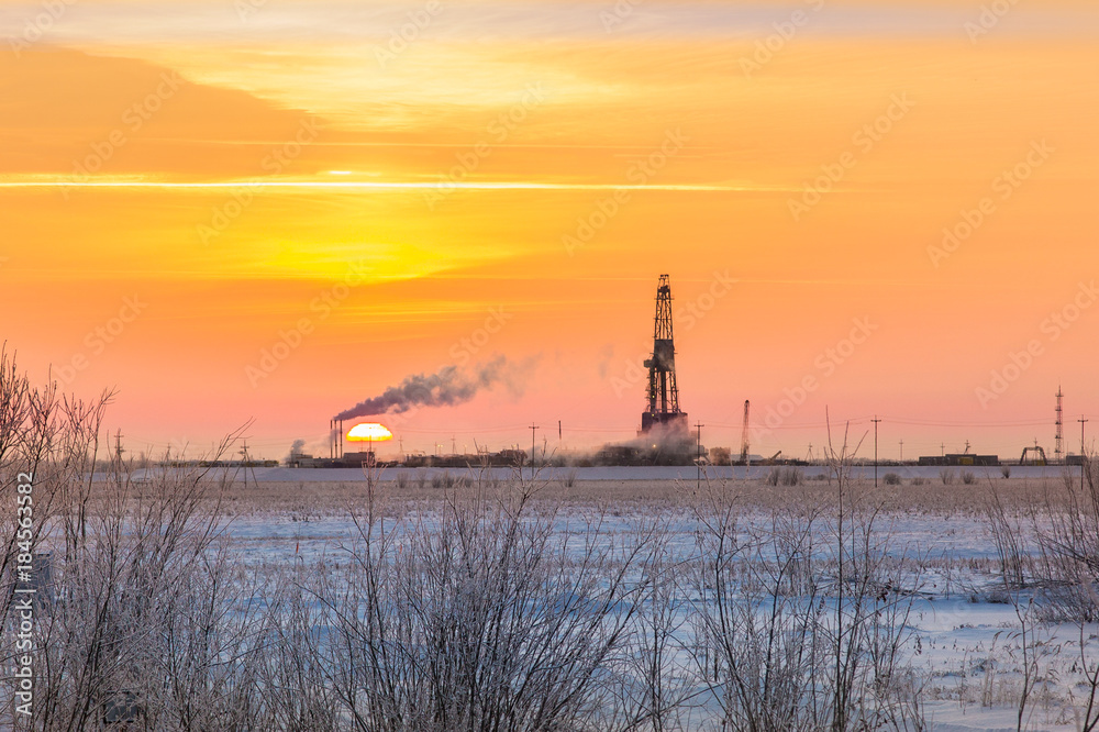 Fototapeta premium Sunset on the drilling