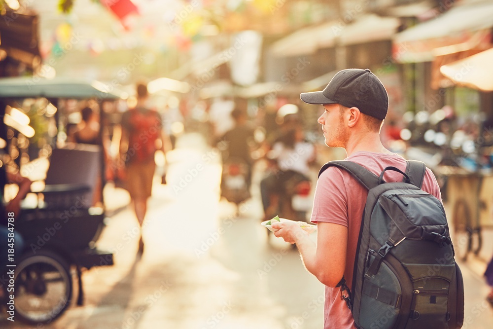 Fototapeta premium Miasto Siem Reap o zachodzie słońca