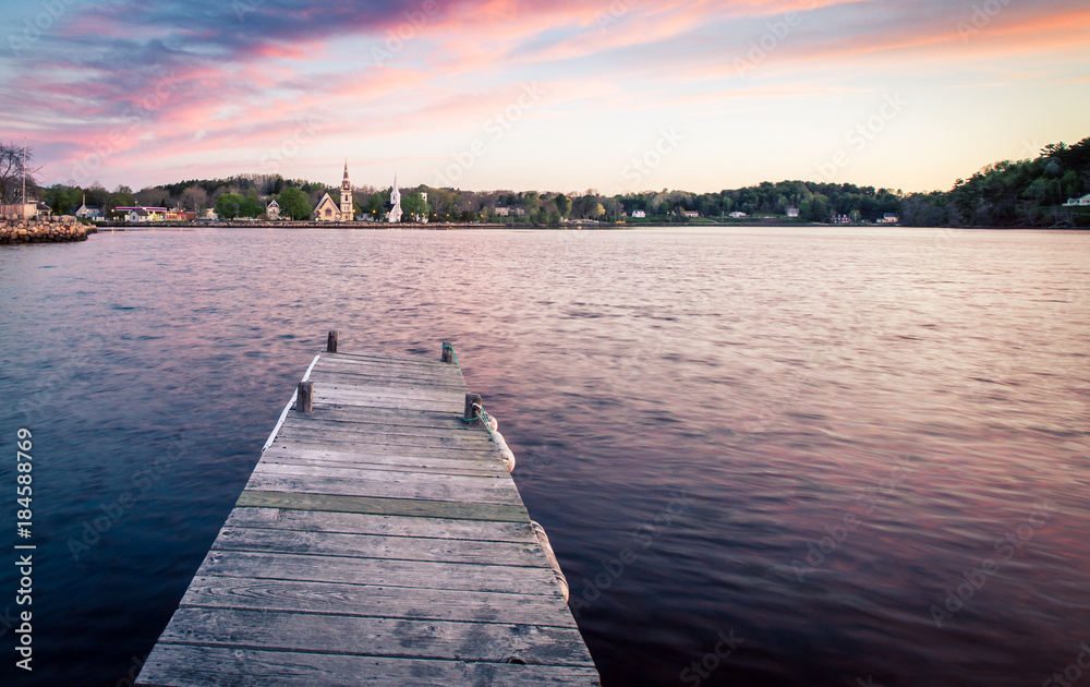 Fototapeta premium small wooden pier 