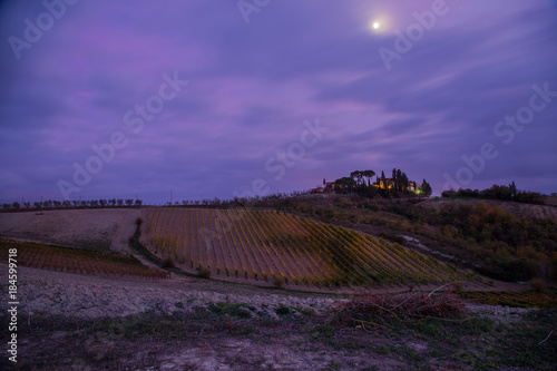 Il cielo, la luna e le colline di Certaldo 