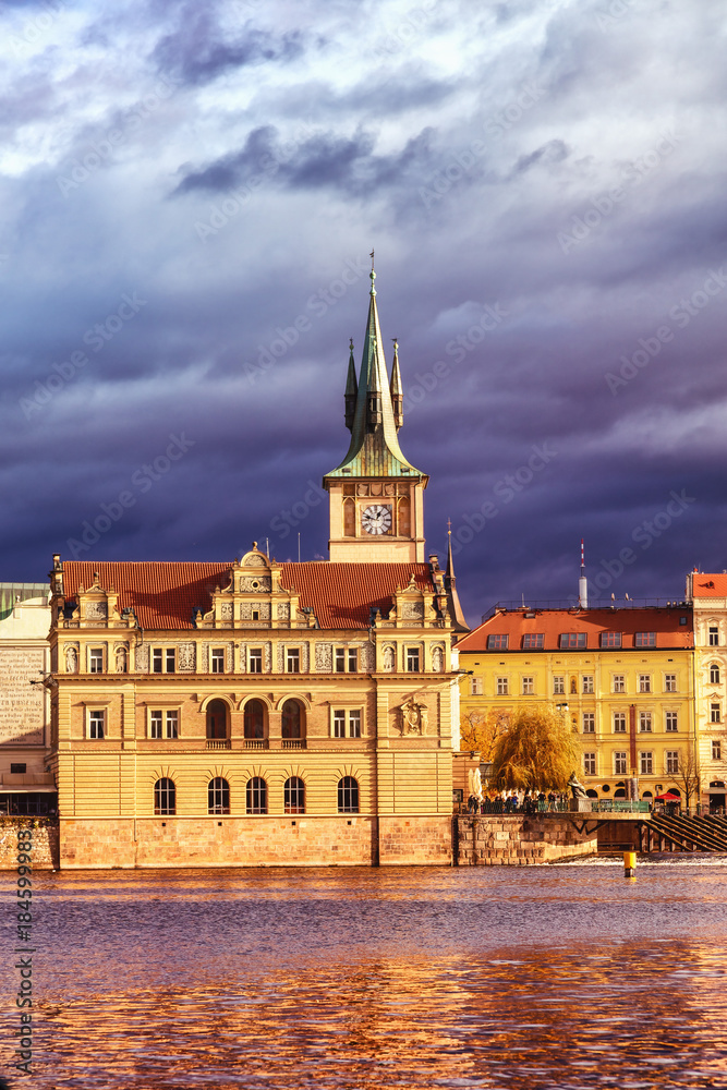 Vue du museum de la Vltava, Vieille ville (Stare Mesto), Prague, Bohême, République tchèque, Europe	