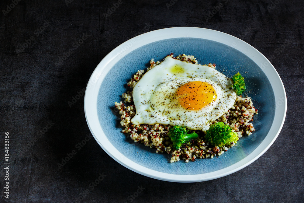 Quinoa, broccoli and egg bowl Quinoa, broccoli and egg bowl