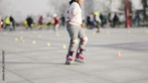 Wallpaper Mural Children, Roller Skating Torontodigital.ca