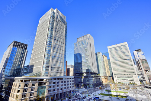 東京・丸の内のオフィスビル街 © Imagepocket