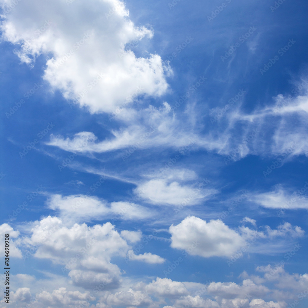 Obraz premium Basic blue sky background
