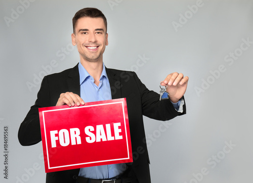 Attractive real estate agen...