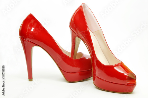 Elegant red shoes for the year-end party 04