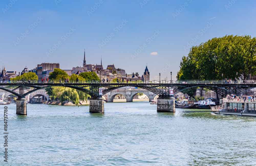 Ponts the Arts and Pont Neuf in Paris over the river Sena. Paris, France - obrazy, fototapety, plakaty 