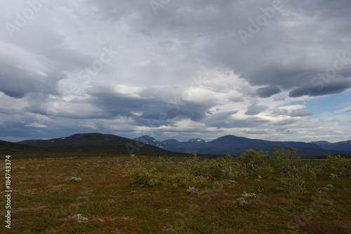 Norwegen, Wolken, Wetter, Sturm, Regen, Herbst, Wald, Polarkreis, Wind, Formation, Wald, Birke, Tundra, unberührt, Nordland, Berg, Schnee, Felsen, Polarkreis photo