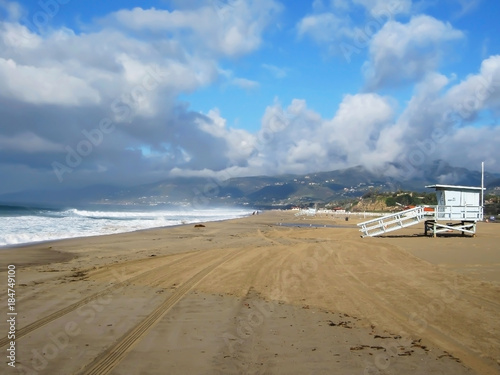 Obraz na płótnie Early Morning Walk on a California Beach