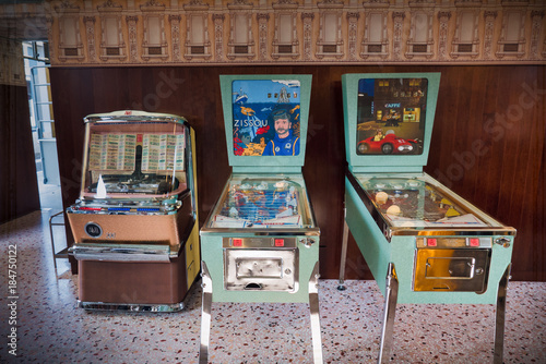 Vintage pinball and jukebox