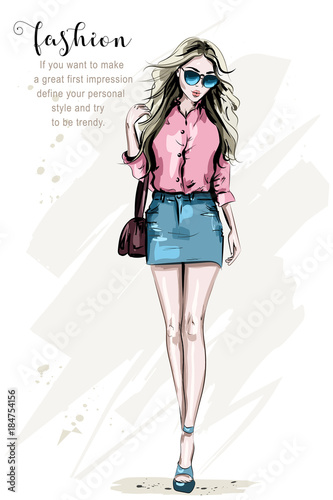 Fashion model posing. Hand drawn stylish woman in fashion clothes. Beautiful young woman with bag. Cute girl in sunglasses. Sketch.