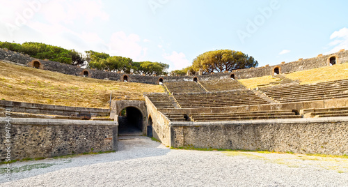 Obraz na plátně Amphitheatre in pompeii, naples