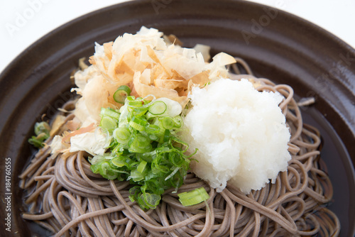 oroshi soba, japanese soba noodle with shredded daikon photo