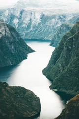 Keuken achterwand Wit Naeroyfjord bergen Noorwegen vanuit lucht  © EVERST