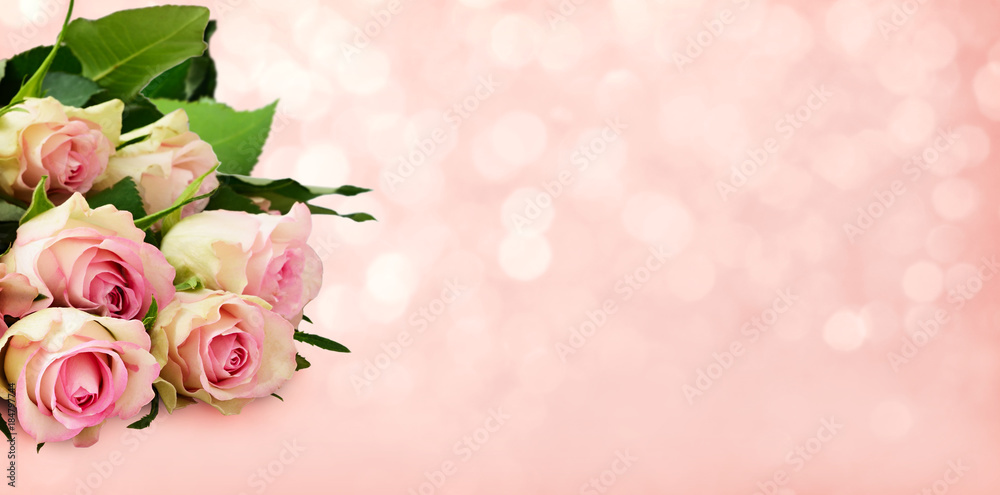 Naklejka premium Fresh pink rose flowers bouquet