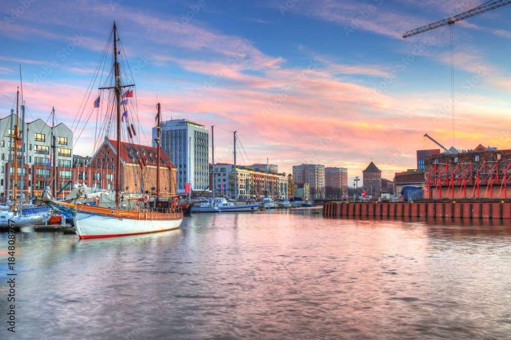 Fototapeta premium Motlawa river and marina in Gdansk at sunset, Poland.