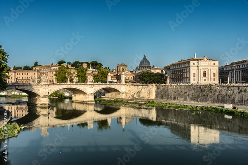 Blick über Tiber auf Vatikanstaat