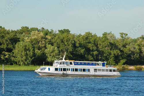 Obraz na płótnie Motor travel river ship